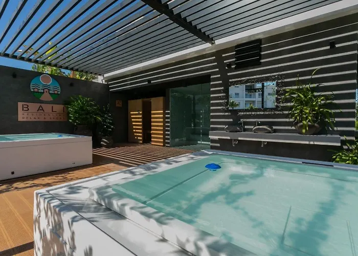 2 Bedroom Bali With Sea Views Torrevieja