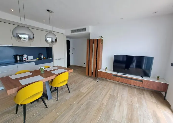 2 Bedroom Bali With Sea Views *