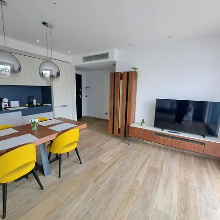 2 Bedroom Bali With Sea Views *