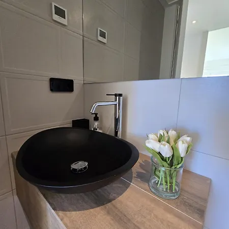 2 Bedroom Bali With Sea Views *