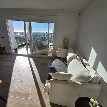 2 Bedroom Bali With Sea Views Torrevieja