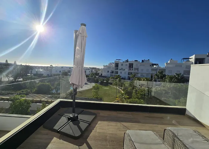 2 Bedroom Bali With Sea Views Apartment *