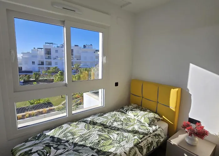 2 Bedroom Bali With Sea Views * Torrevieja